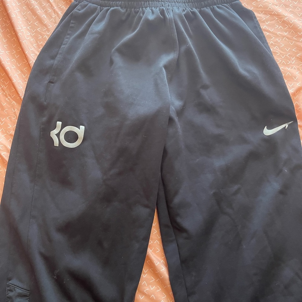 COPY - Nike. Therma fit KD pants.